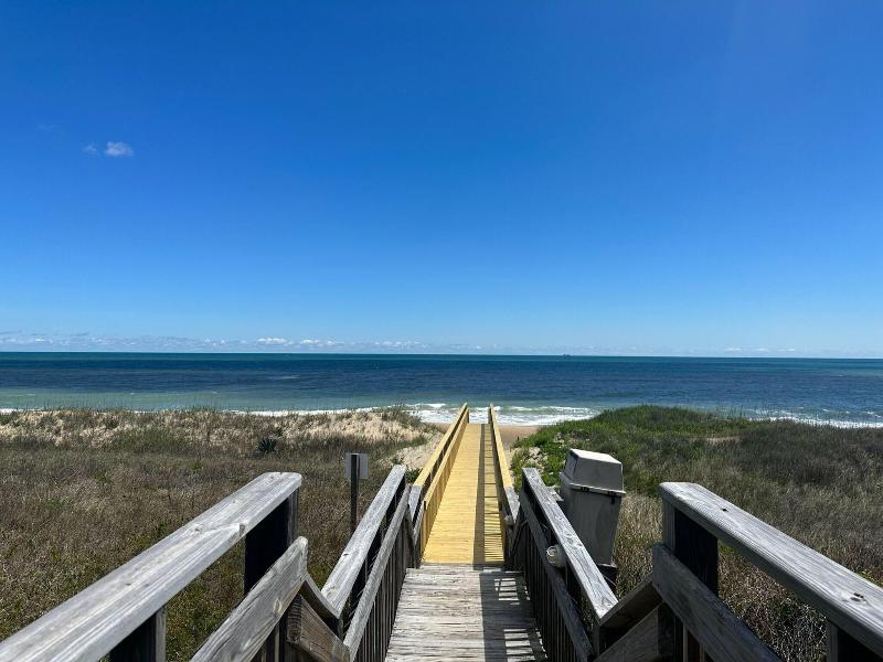 Outer Banks Beach Club I — general view