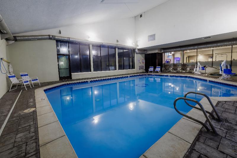 La Quinta Inn By Wyndham Fort Collins image