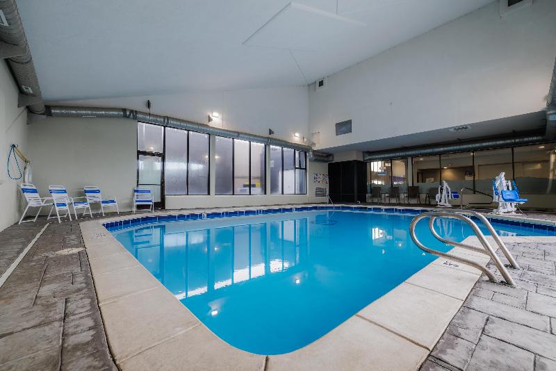 La Quinta Inn By Wyndham Fort Collins image