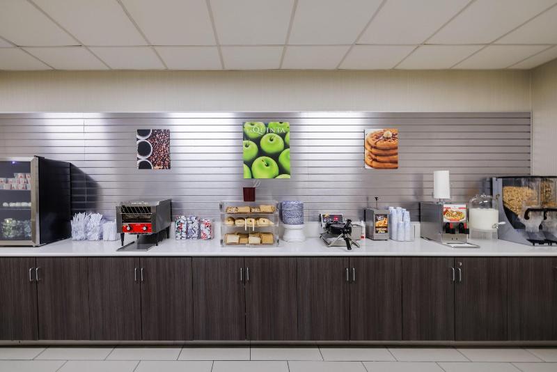 La Quinta Inn By Wyndham Fort Collins image