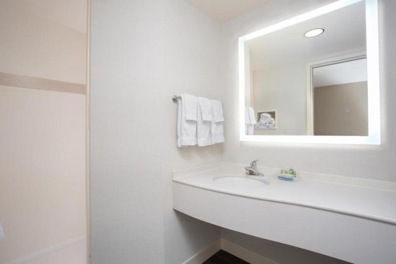 Holiday Inn Colorado Springs Airport image