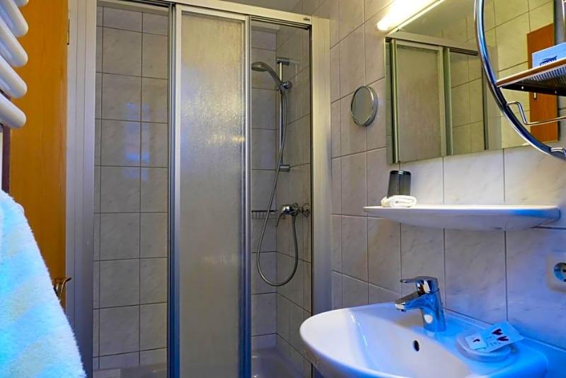 Zum Hechten Altstadt-Hotel image