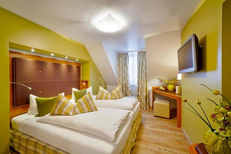 Zum Hechten Altstadt-Hotel image