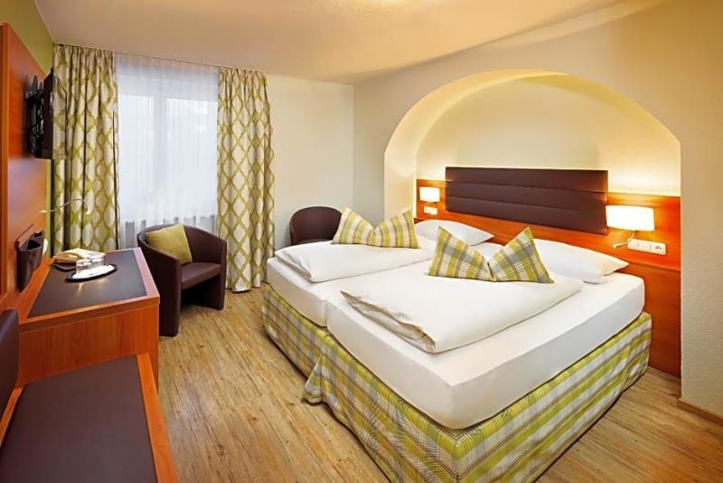Zum Hechten Altstadt-Hotel image