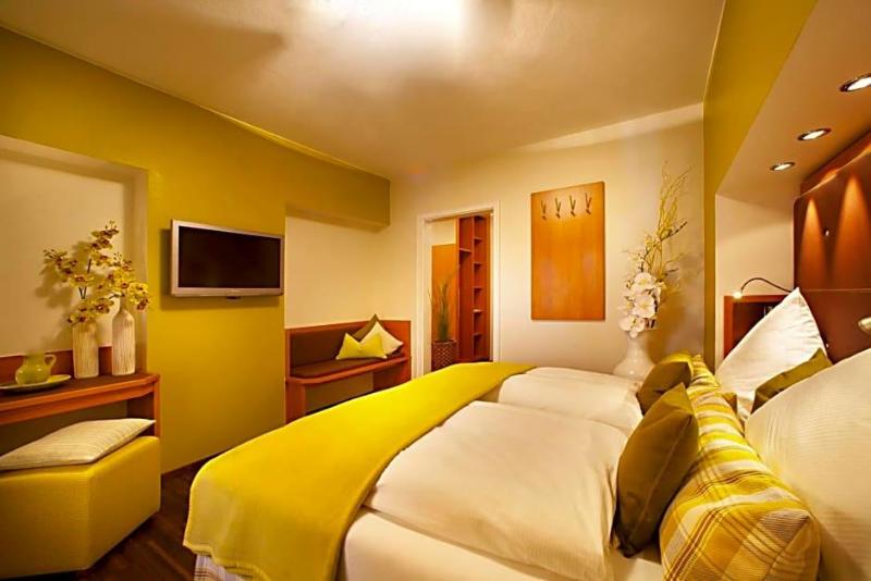 Zum Hechten Altstadt-Hotel image