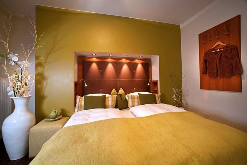 Zum Hechten Altstadt-Hotel image