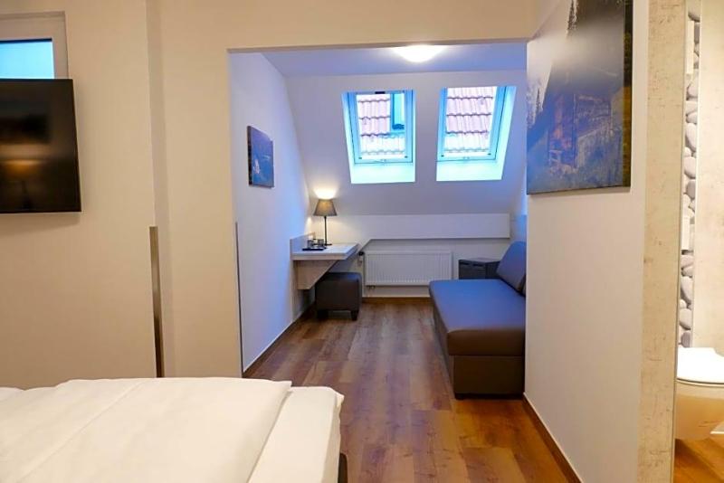 Zum Hechten Altstadt-Hotel image