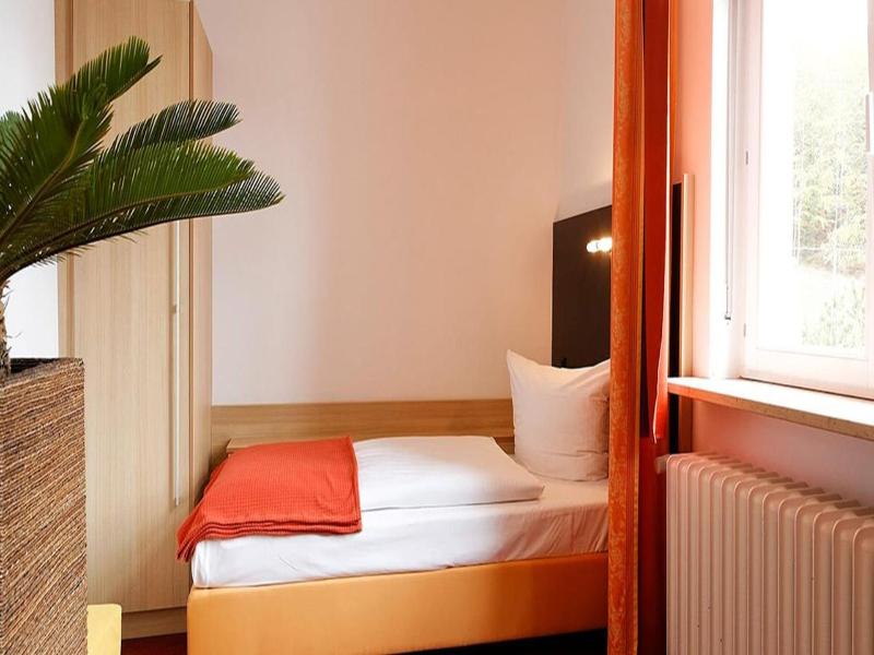 Roomingtons Hotel Franziskushöhe Lohr image