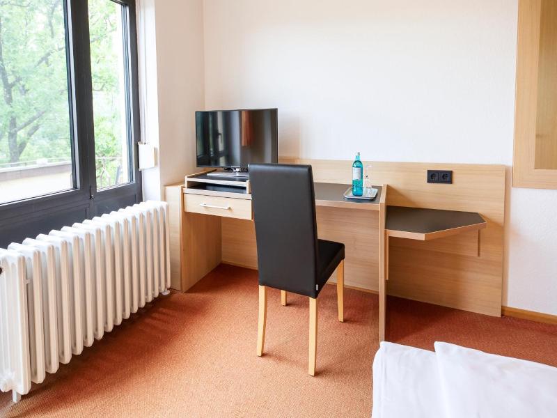 Roomingtons Hotel Franziskushöhe Lohr image