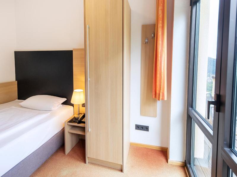 Roomingtons Hotel Franziskushöhe Lohr image