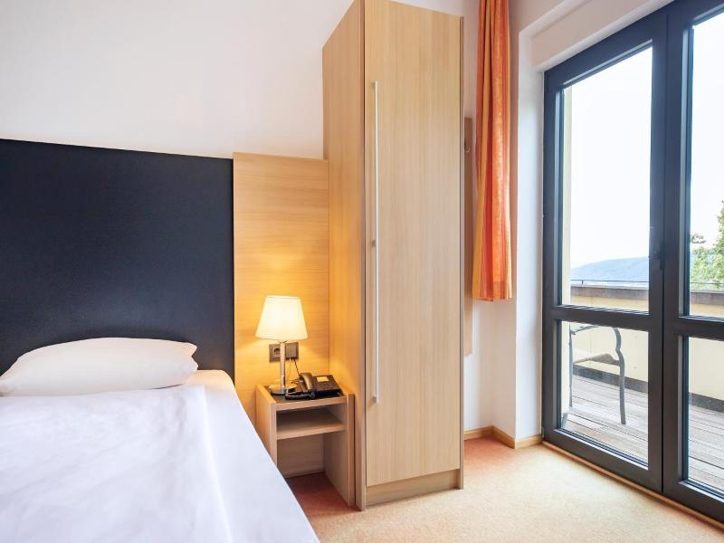 Roomingtons Hotel Franziskushöhe Lohr image