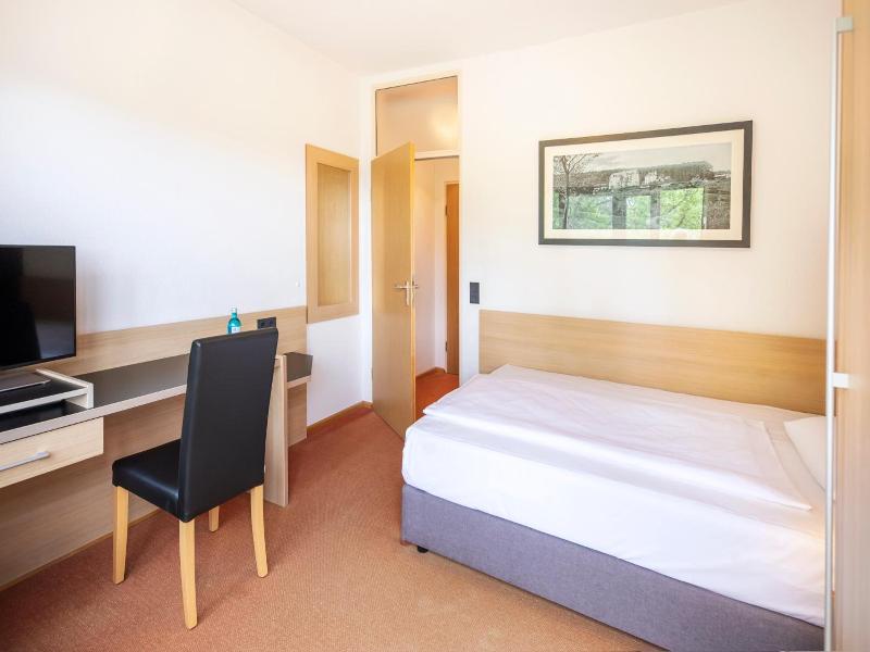 Roomingtons Hotel Franziskushöhe Lohr image