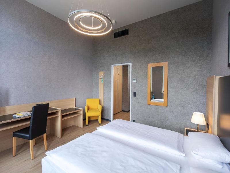 Roomingtons Hotel Franziskushöhe Lohr image