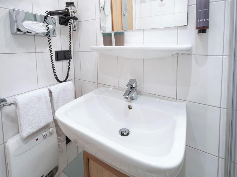 Roomingtons Hotel Franziskushöhe Lohr image