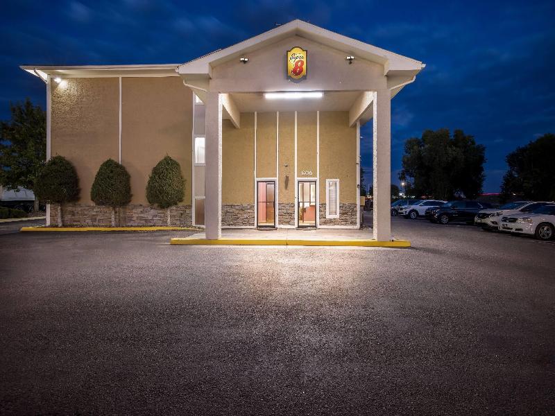 Super 8 By Wyndham Colorado Springs Space Force image