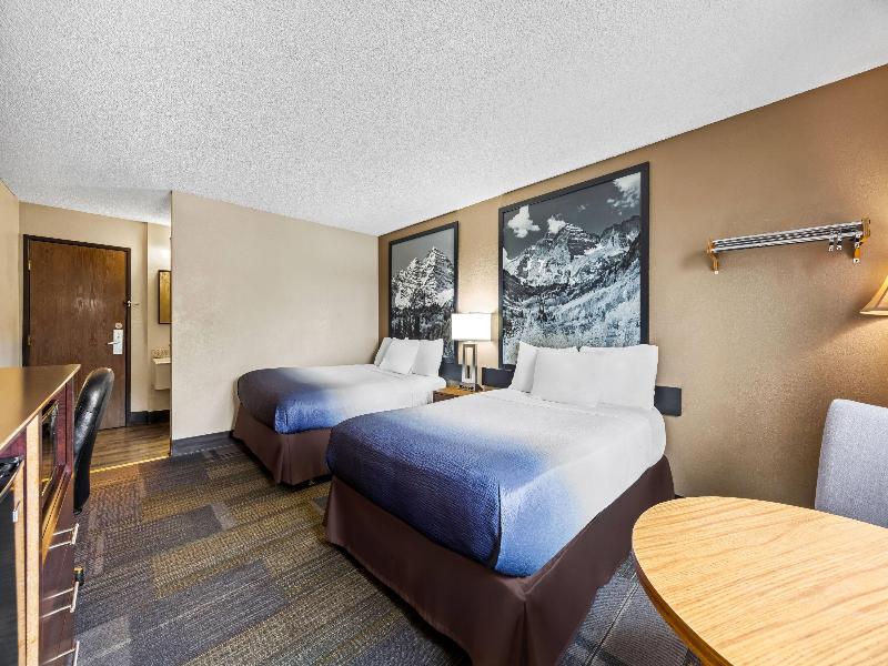 Super 8 By Wyndham Colorado Springs Space Force image