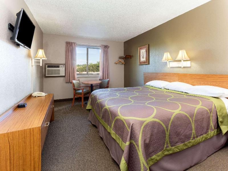 Super 8 By Wyndham Colorado Springs Space Force image