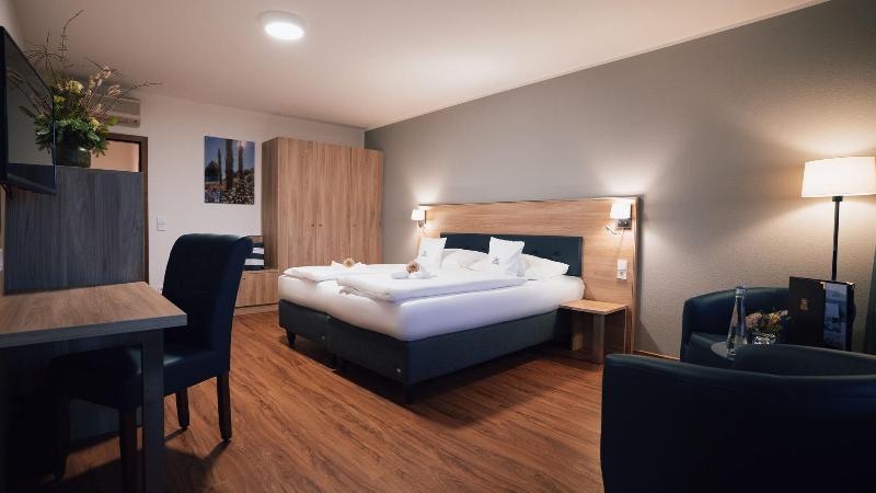 Parkhotel St. Leonhard image