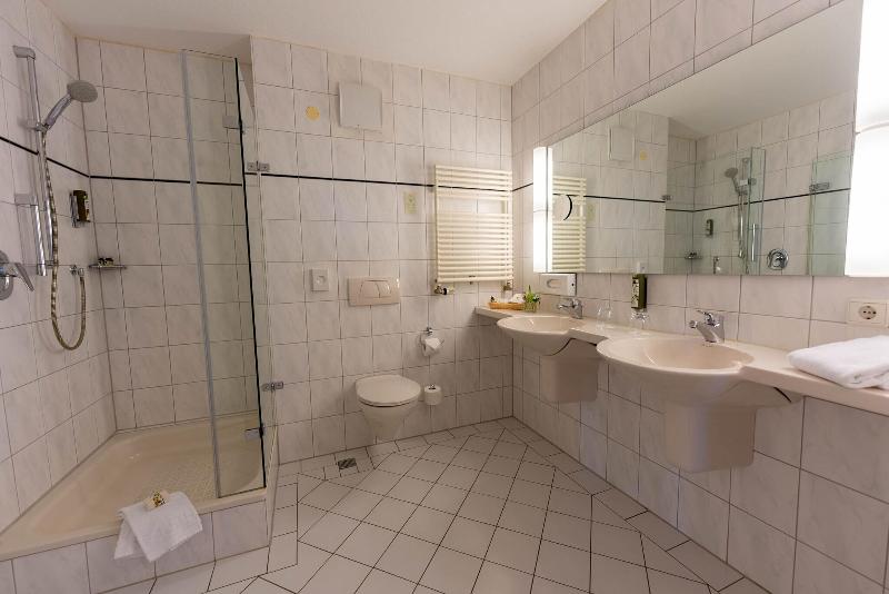 Parkhotel St. Leonhard image