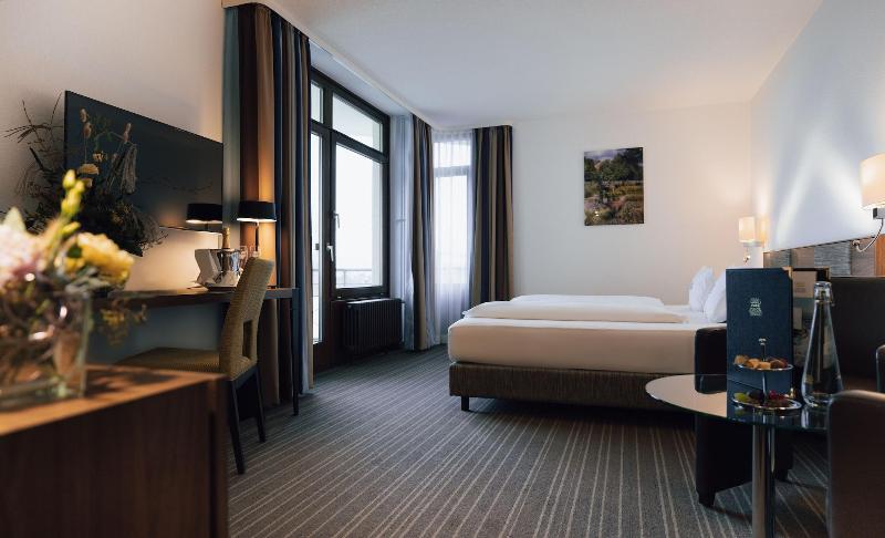 Parkhotel St. Leonhard image