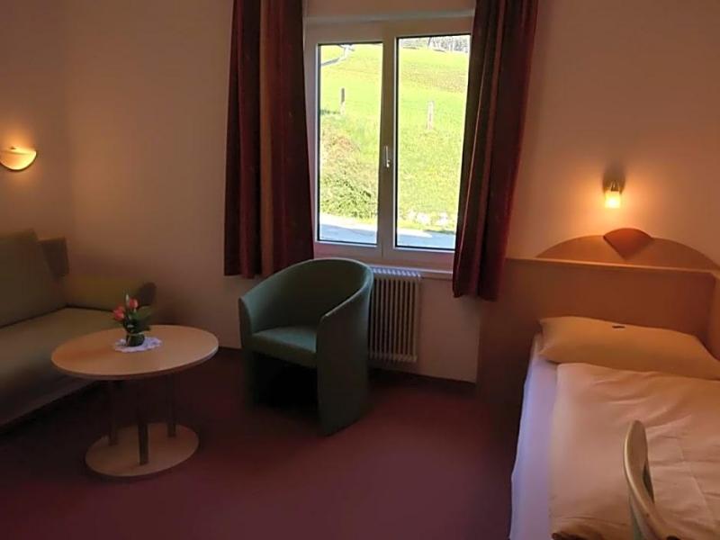 Pension Sonnenuhr image