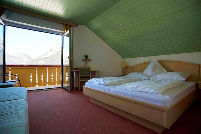 Pension Sonnenuhr image