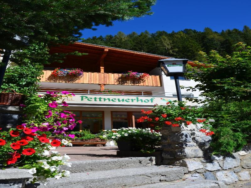 Pettneuer Hof image