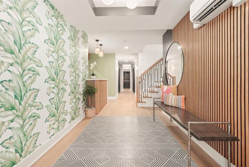 Surrey Beach House image