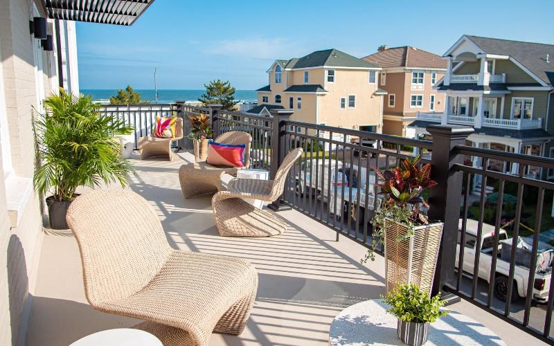 Surrey Beach House image