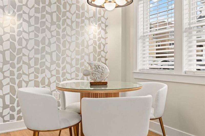 Surrey Beach House image