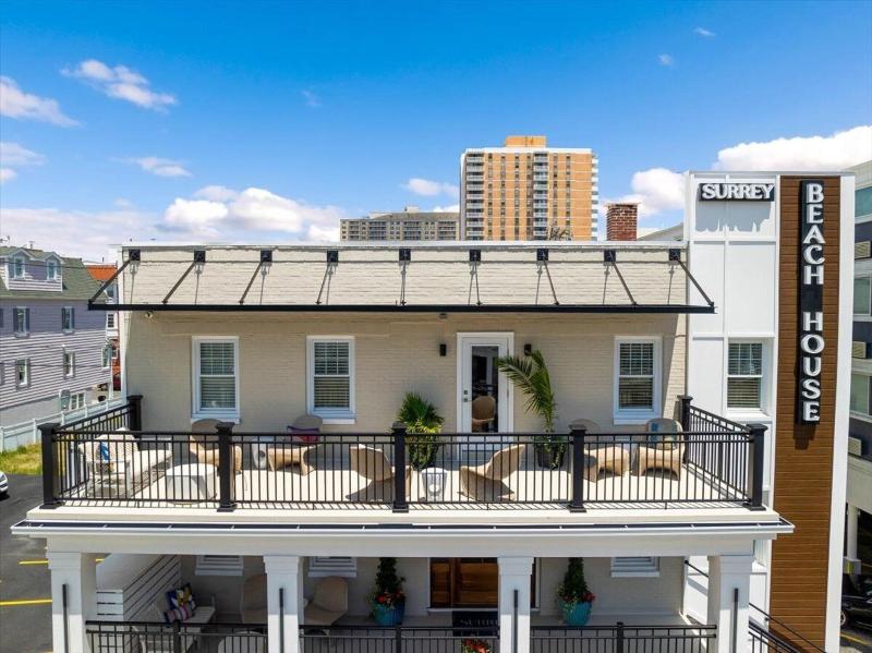 Surrey Beach House image