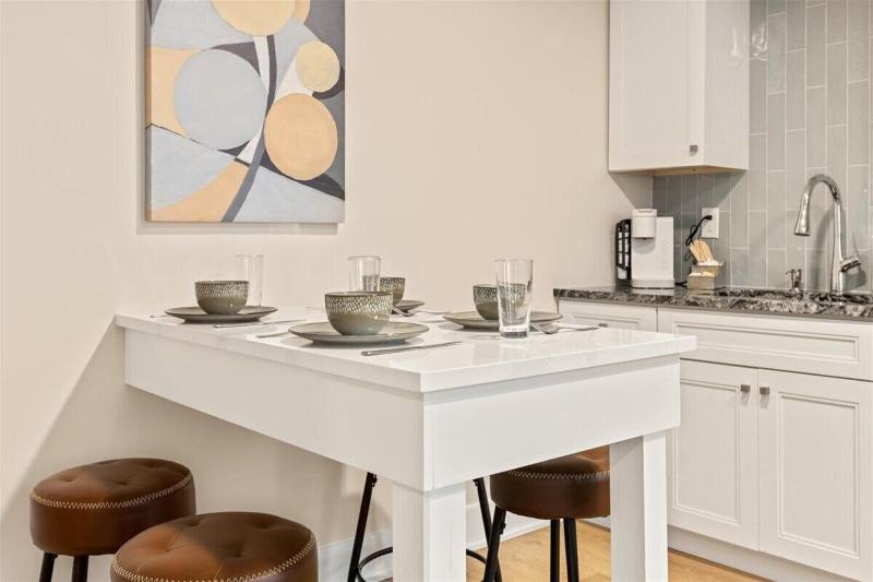 Surrey Beach House image
