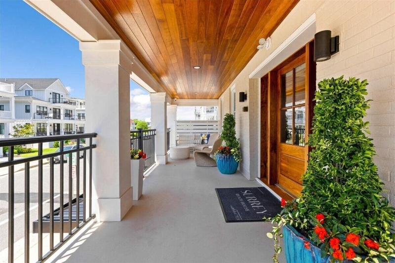 Surrey Beach House image