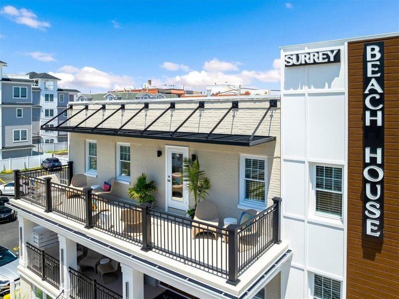 Surrey Beach House image