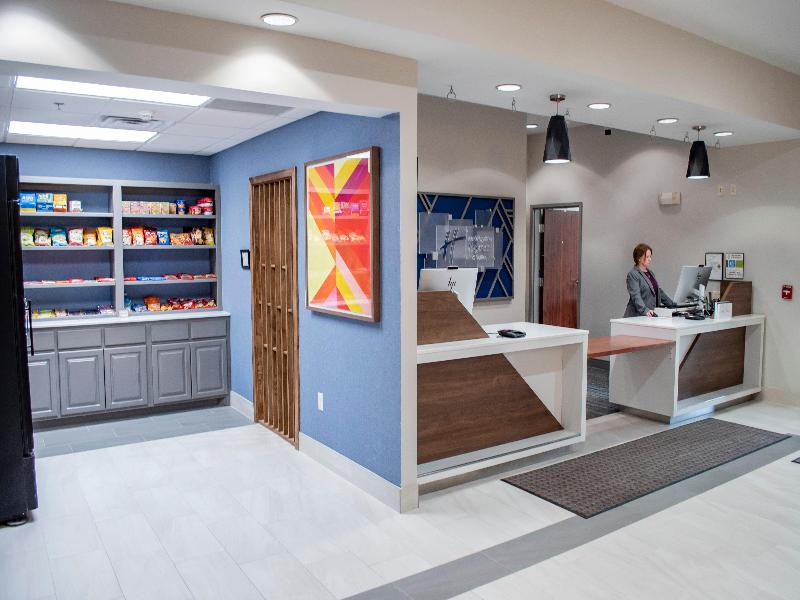 Holiday Inn Express & Suites Mason City By IHG — general view