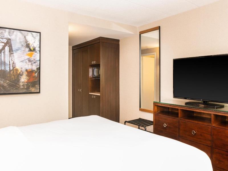 Four Points by Sheraton Ann Arbor image