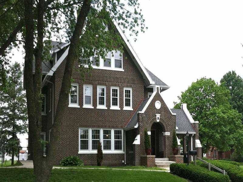 Iowa House image