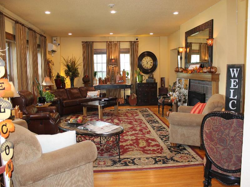 Iowa House image