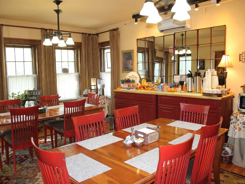 Iowa House image