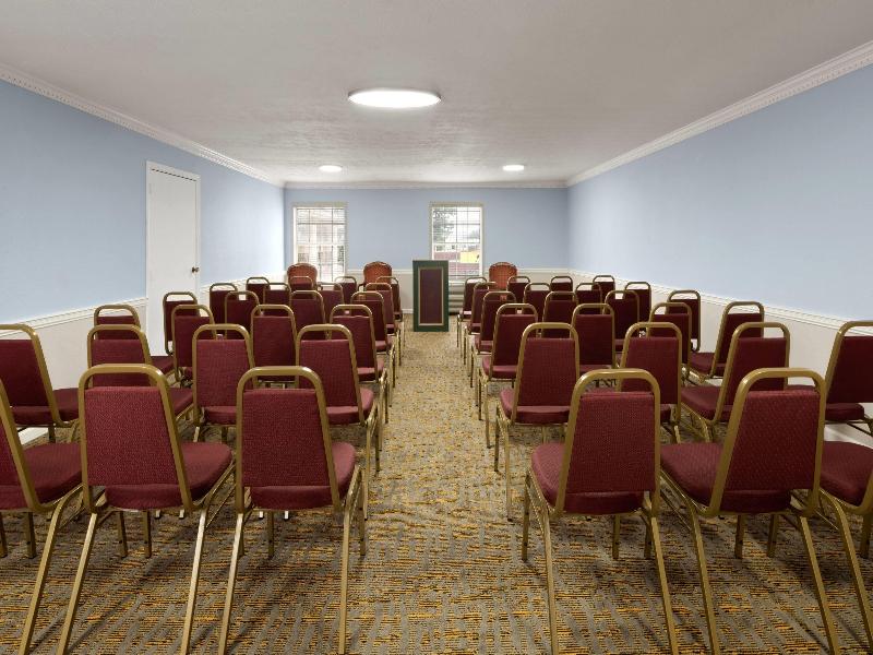 Super 8 by Wyndham Covington image