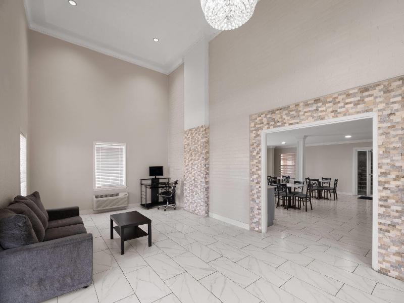 Super 8 by Wyndham Covington image