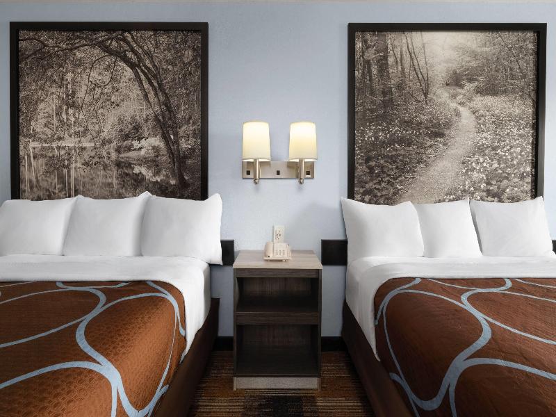 Super 8 by Wyndham Covington image