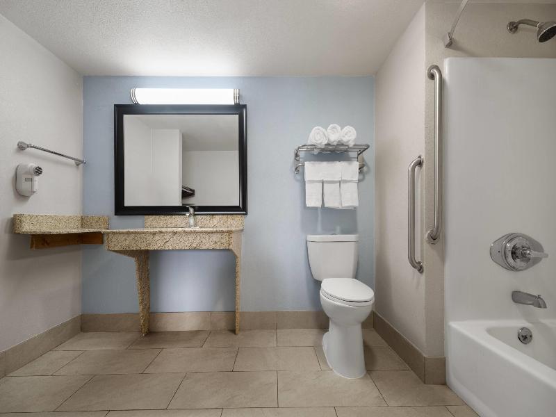 Super 8 by Wyndham Covington image