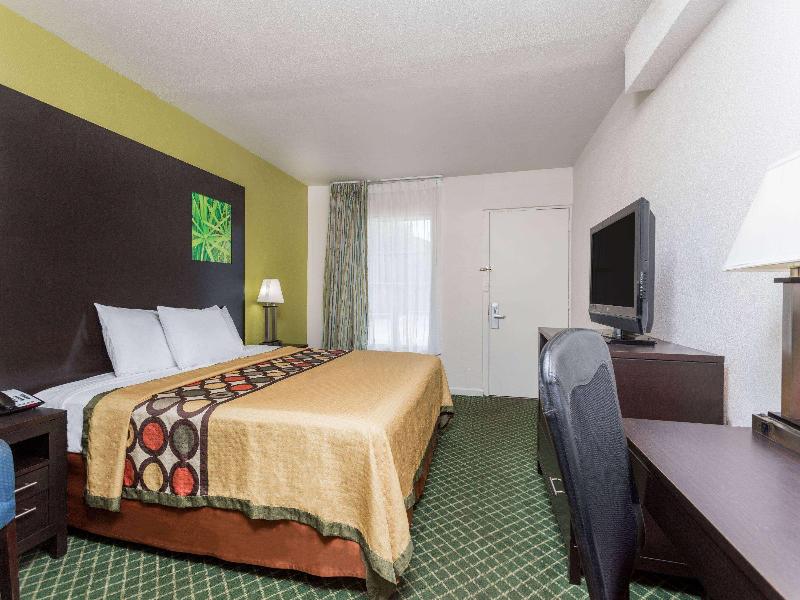 Super 8 by Wyndham Augusta image