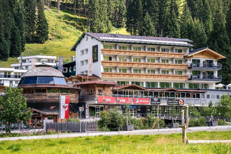 Berghotel Hochfügen image