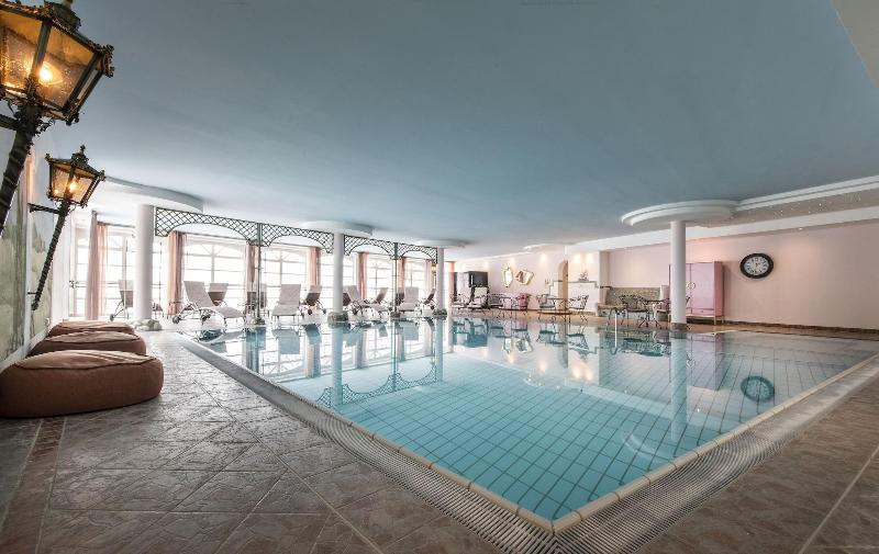 Berghotel Hochfügen image