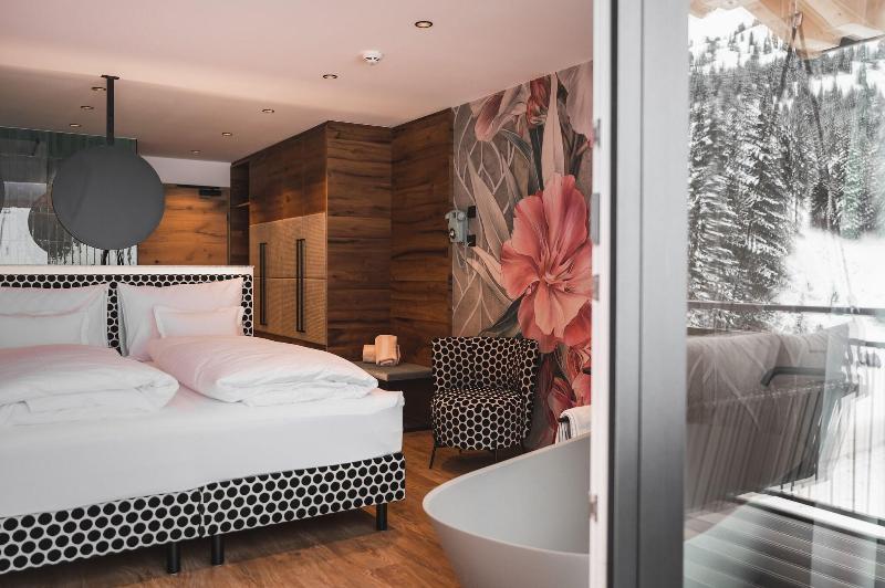 Berghotel Hochfügen image
