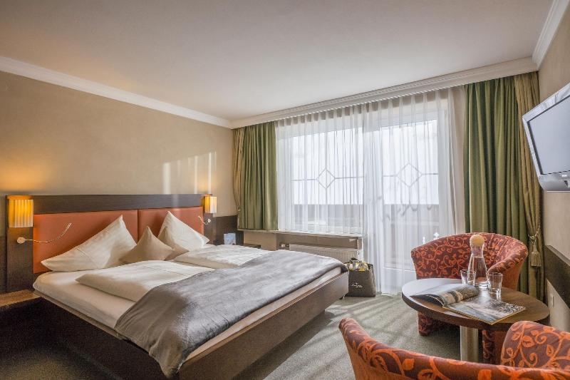 Berghotel Hochfügen image