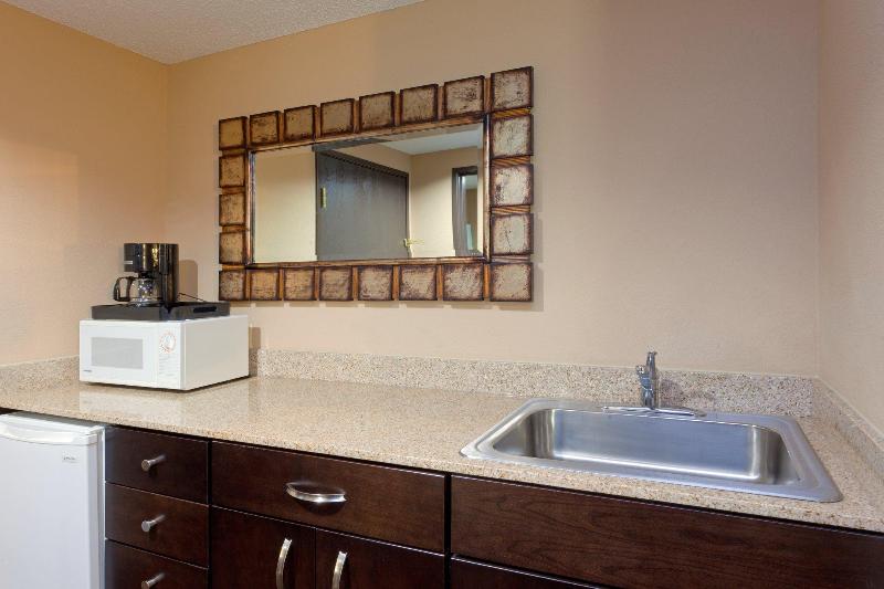 Holiday Inn Express Hotel & Suites Ashtabula-Genev photo 11