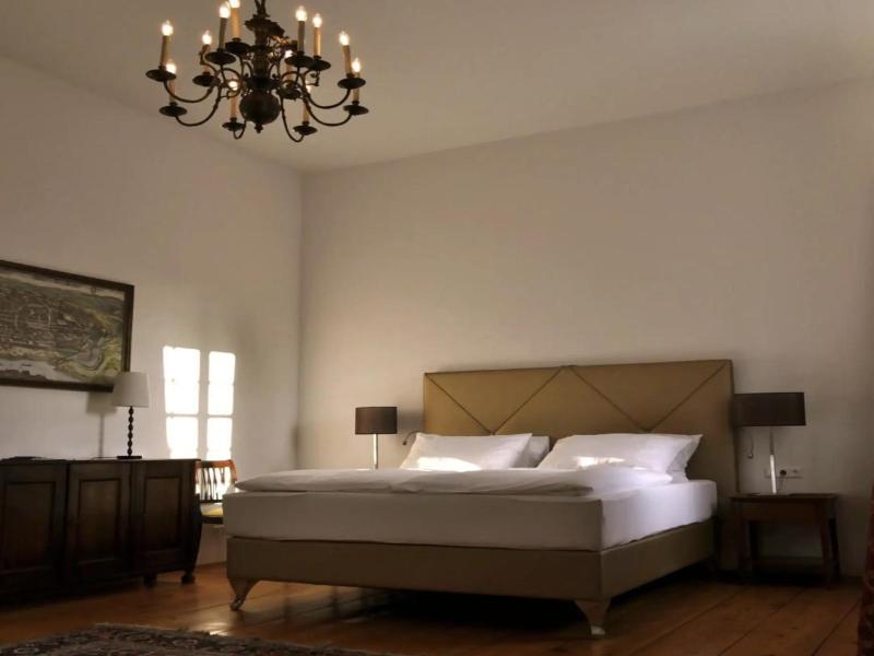 Schlosshotel Mailberg image